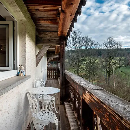 Zuckerbauernhof Mit Hund * Sankt Georgen im Schwarzwald