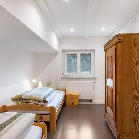 Zuckerbauernhof Mit Hund * Sankt Georgen im Schwarzwald